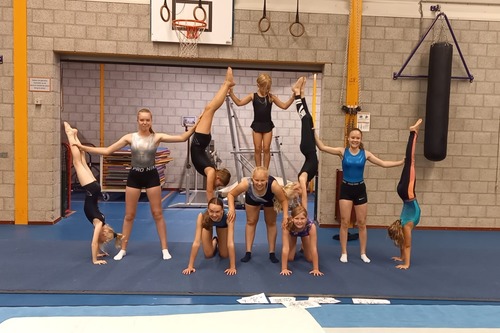 Recreatie acro-gymnastiek